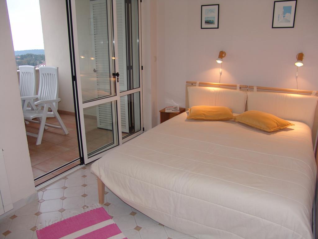 Bellavista Apartment *